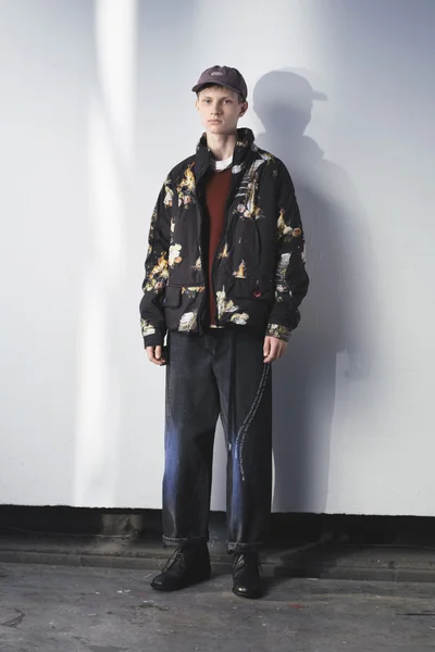 Look 13